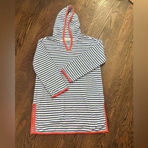 NWOT Vineyard Vines terrycloth cover up. Girls M